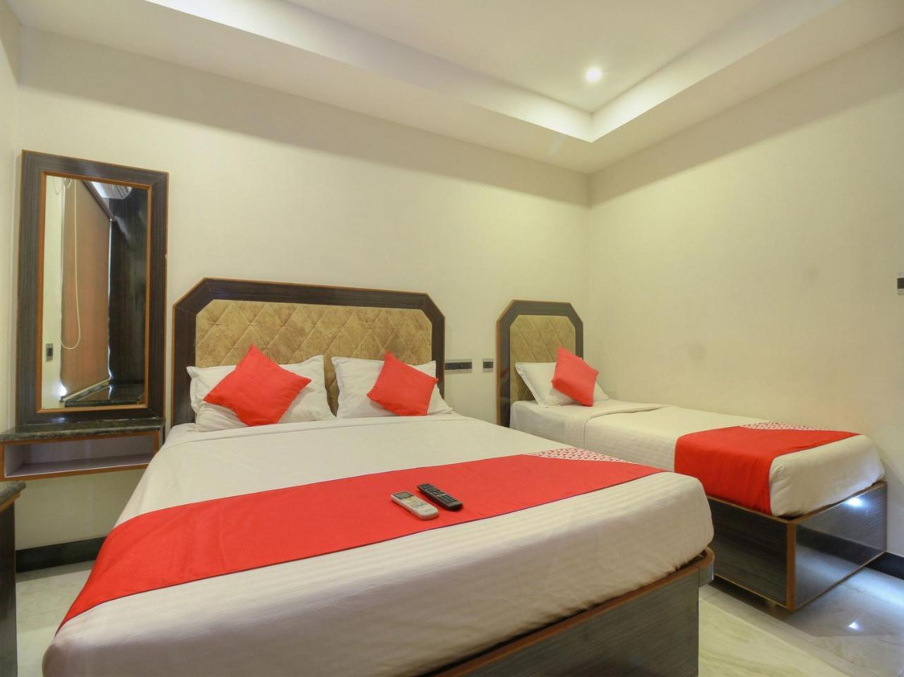 Oyo 15948 Hotel Srees Tiruchirappalli Exteriör bild