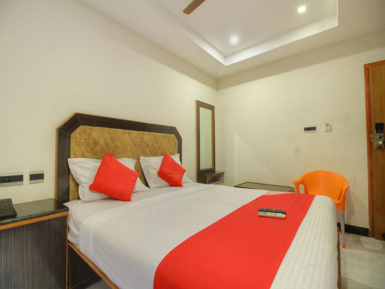 Oyo 15948 Hotel Srees Tiruchirappalli Exteriör bild