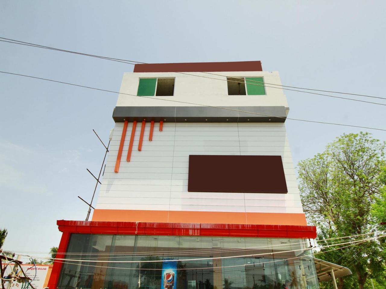 Oyo 15948 Hotel Srees Tiruchirappalli Exteriör bild