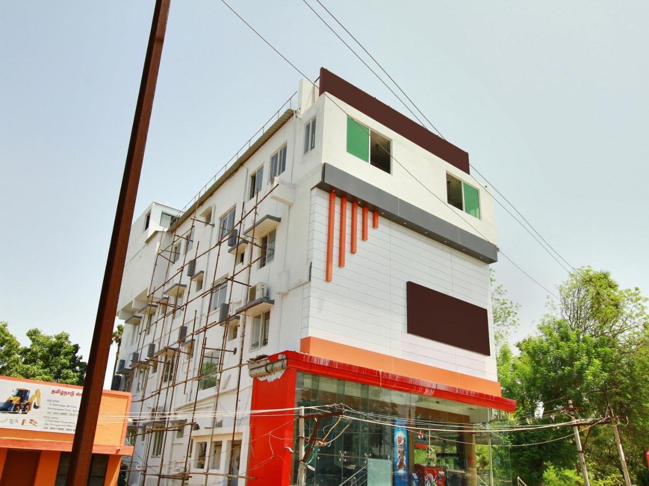 Oyo 15948 Hotel Srees Tiruchirappalli Exteriör bild