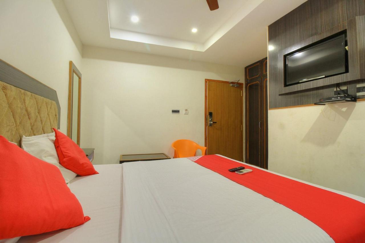 Oyo 15948 Hotel Srees Tiruchirappalli Exteriör bild